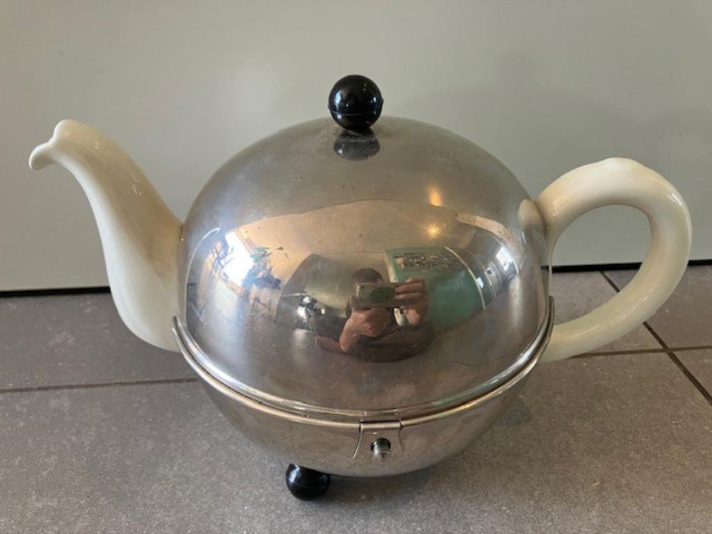 Benraad theepot warmhoudkan, Enlèvement
