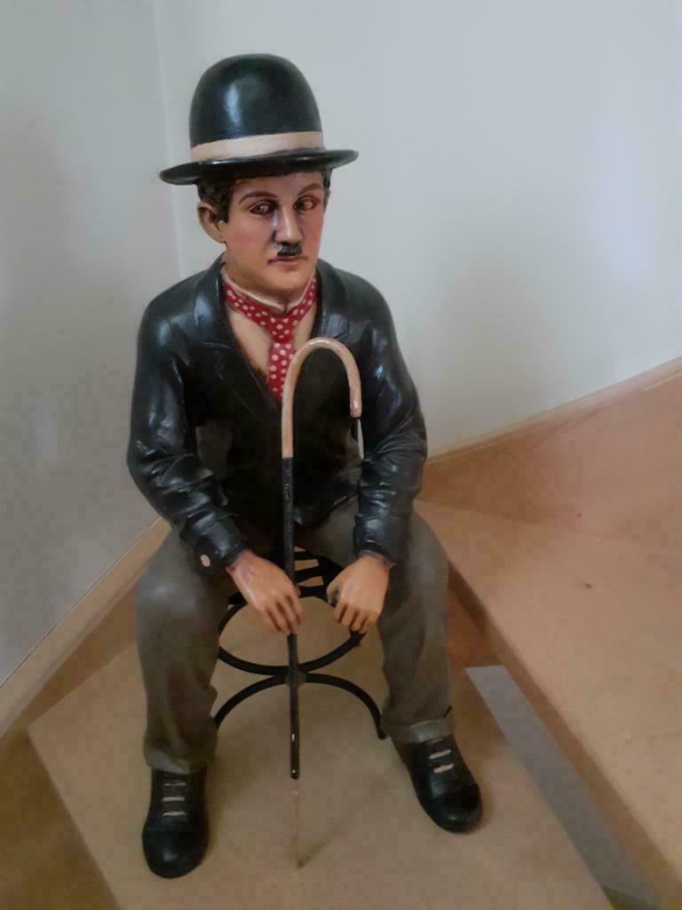 Houten beeld Charlie Chaplin, Ophalen, Zo goed als nieuw