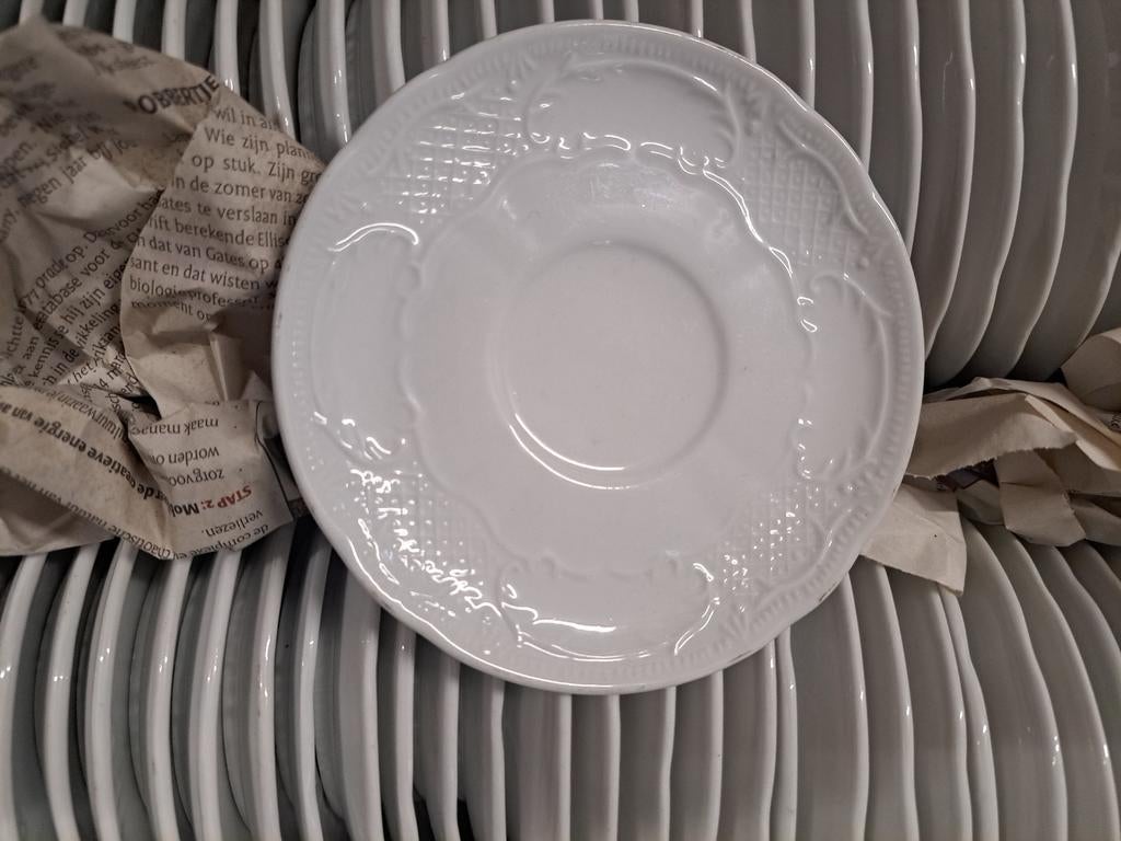 Kleine ondertassen €1,00/10stuks, Antiek en Kunst, Ophalen