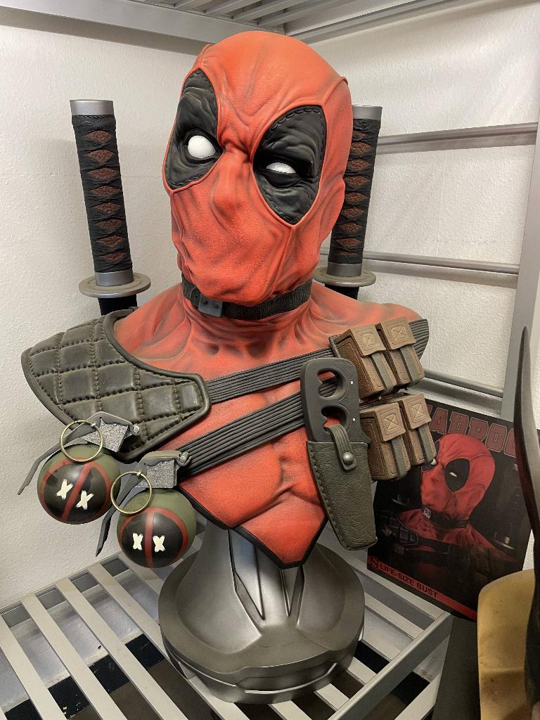 Deadpool Buste Taille Réelle Life-Size Sideshow, Verzamelen, Ophalen of Verzenden, Zo goed als nieuw, Film, Beeldje, Replica of Model