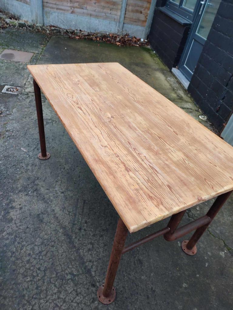 A vendre table industrielle, 100 à 150 cm, Enlèvement, Utilisé, 50 à 100 cm