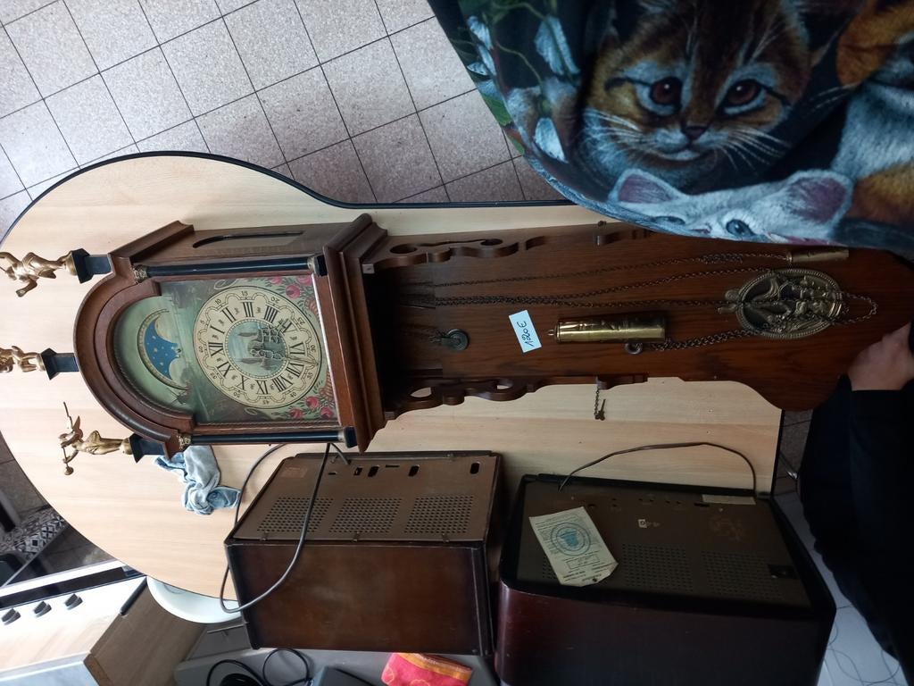 Horloge avec poids, Enlèvement