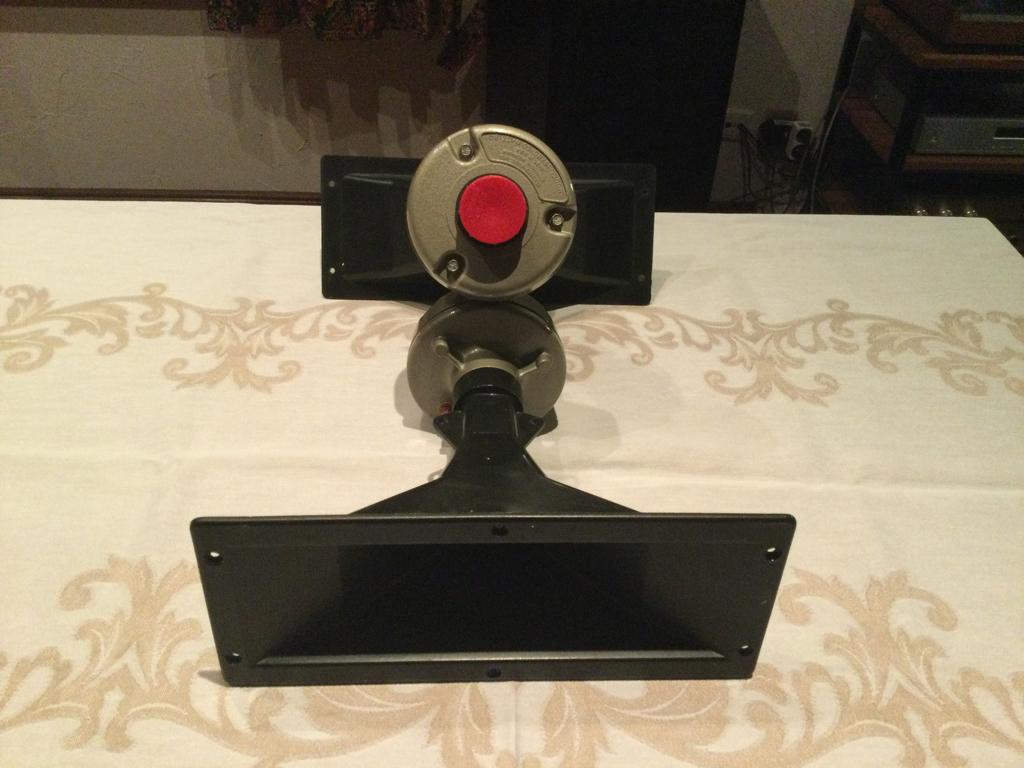 Electro voice drivers 1828C, Zo goed als nieuw, Minder dan 60 watt, Front, Rear of Stereo speakers, Ophalen