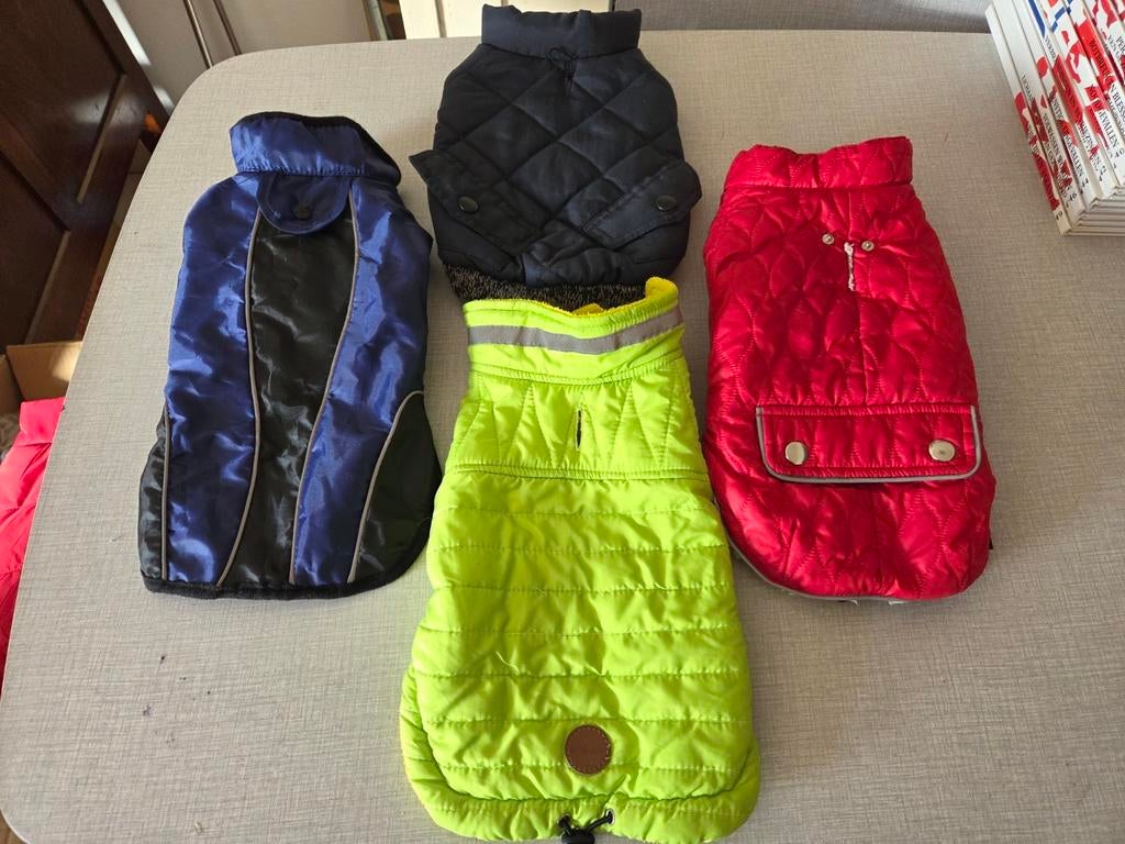 Veste pour chien 4 x 29 cm., Enlèvement ou Envoi, Comme neuf, Manteau pour chien