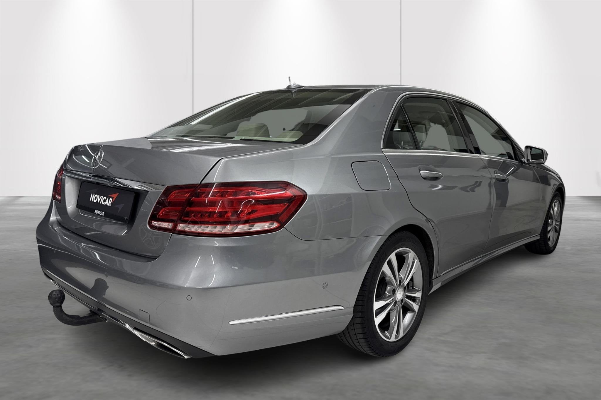 Mercedes-Benz E-klasse E 200, Auto's, Mercedes-Benz, 4 deurs, Gebruikt, 4 cilinders, 136 pk