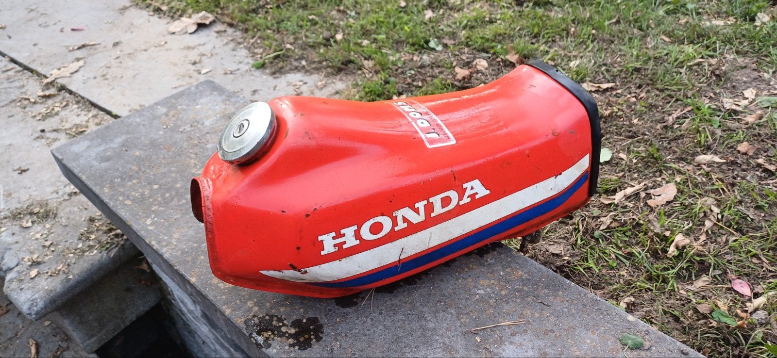 Honda naft tank, Fietsen en Brommers, Ophalen, Gebruikt, Tank, Overige merken