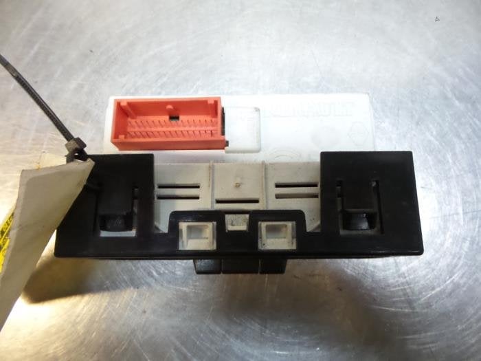 Display Interieur van een Renault Megane (Megane 2 02-), Auto-onderdelen, Gebruikt, -, Renault, -