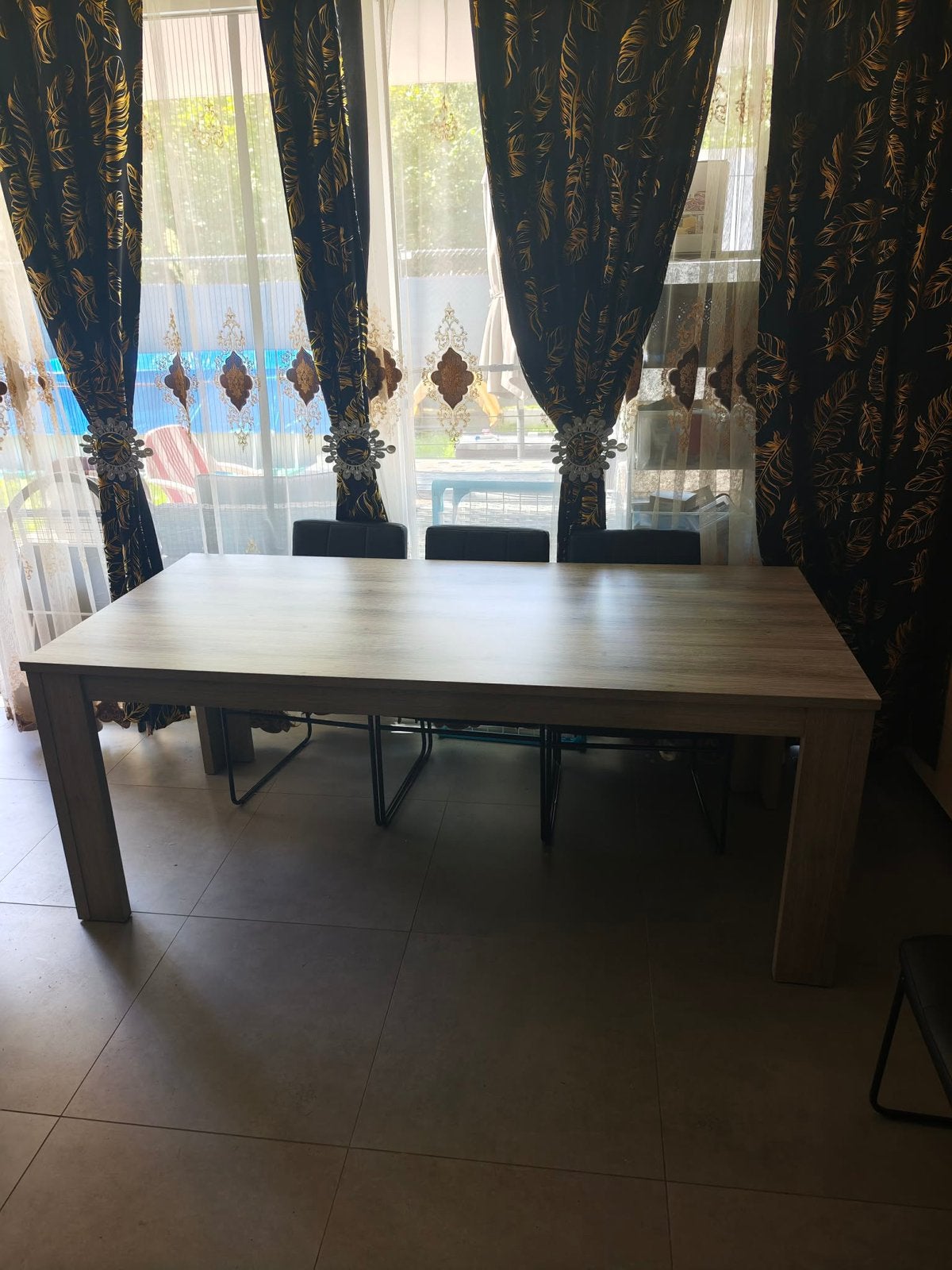 Eettafel, Ophalen, Zo goed als nieuw