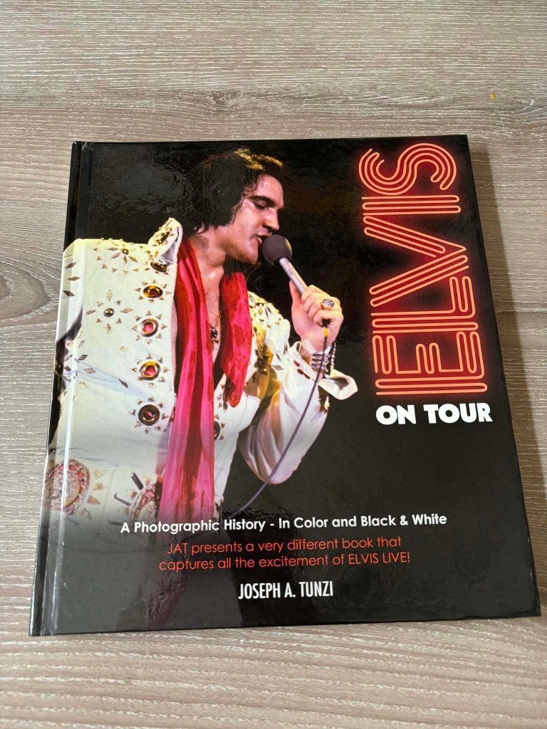 Elvis boek, On tour van Joseph A. Tunzi, boek in hardcover, Livres, Musique, Enlèvement ou Envoi, Neuf, Artiste