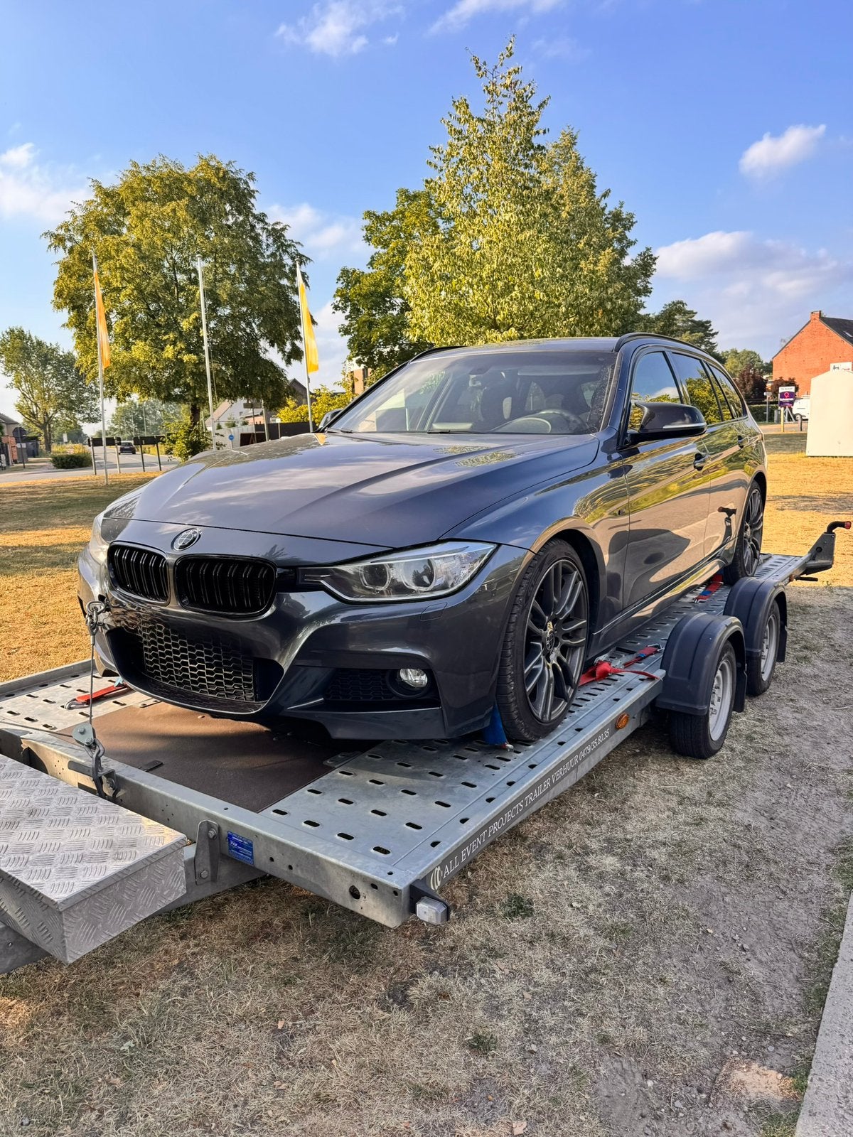 Trailer te huur 2305kg laad vermogen, Particulier, Te koop