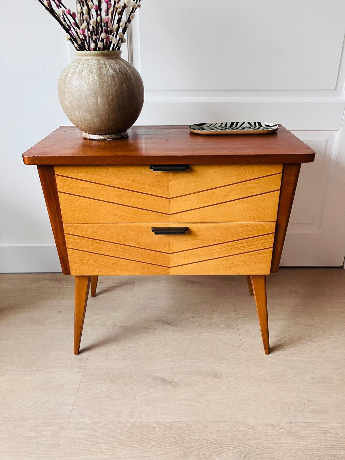 Vintage kastje / nachtkastje uit de jaren 60, Huis en Inrichting, Ophalen, Minder dan 50 cm, 1 of 2 laden, Zo goed als nieuw