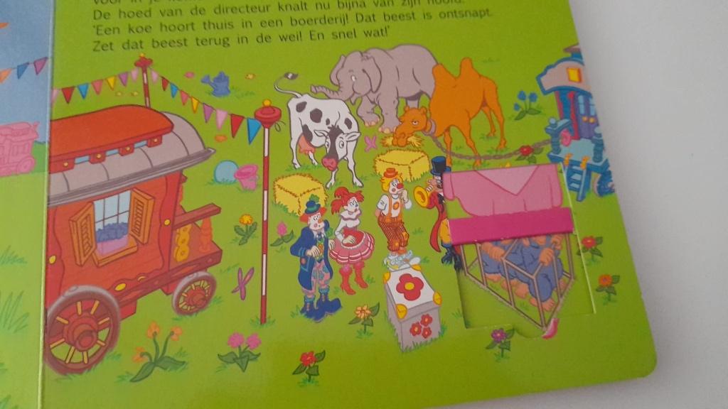 Boek:DOBUS - Boer zoekt koe - Studio 100, Enlèvement