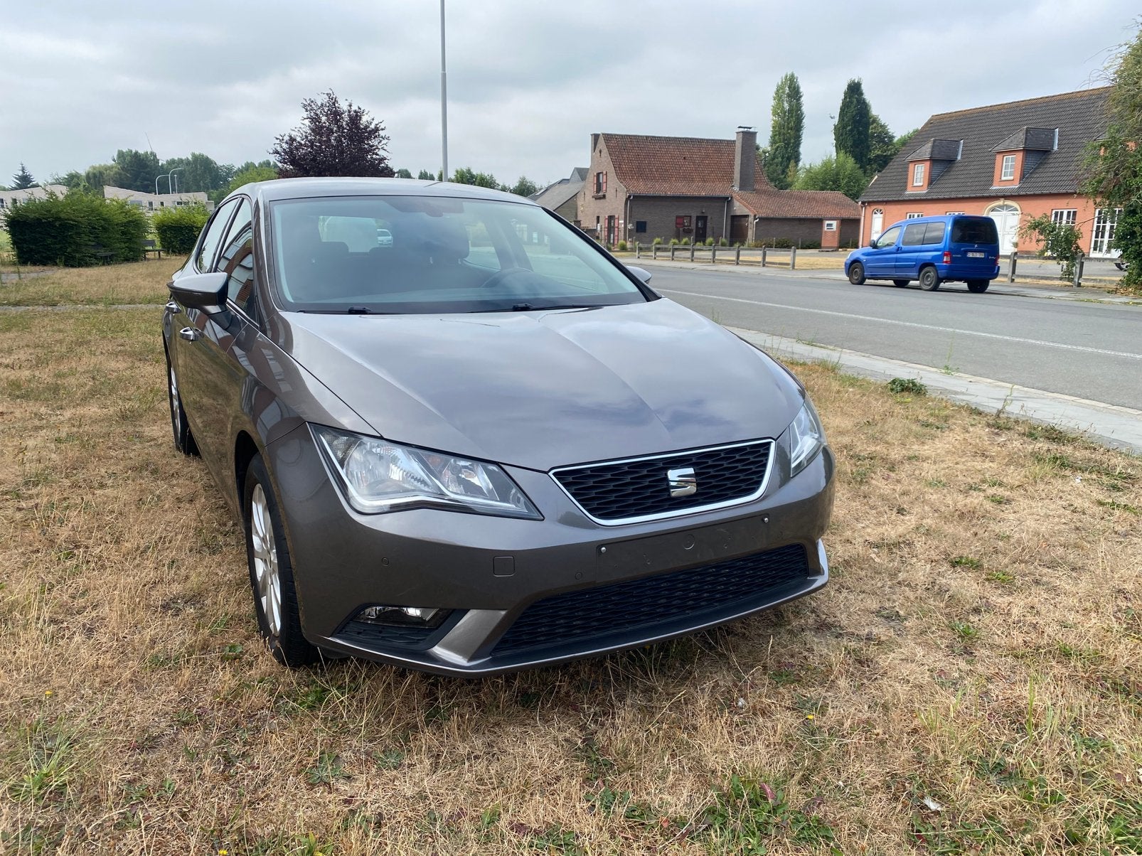 SEAT LEON 1.2TSi  81kw  2017  92000km, Autos, Argent ou Gris, Achat, Euro 6, 5 portes