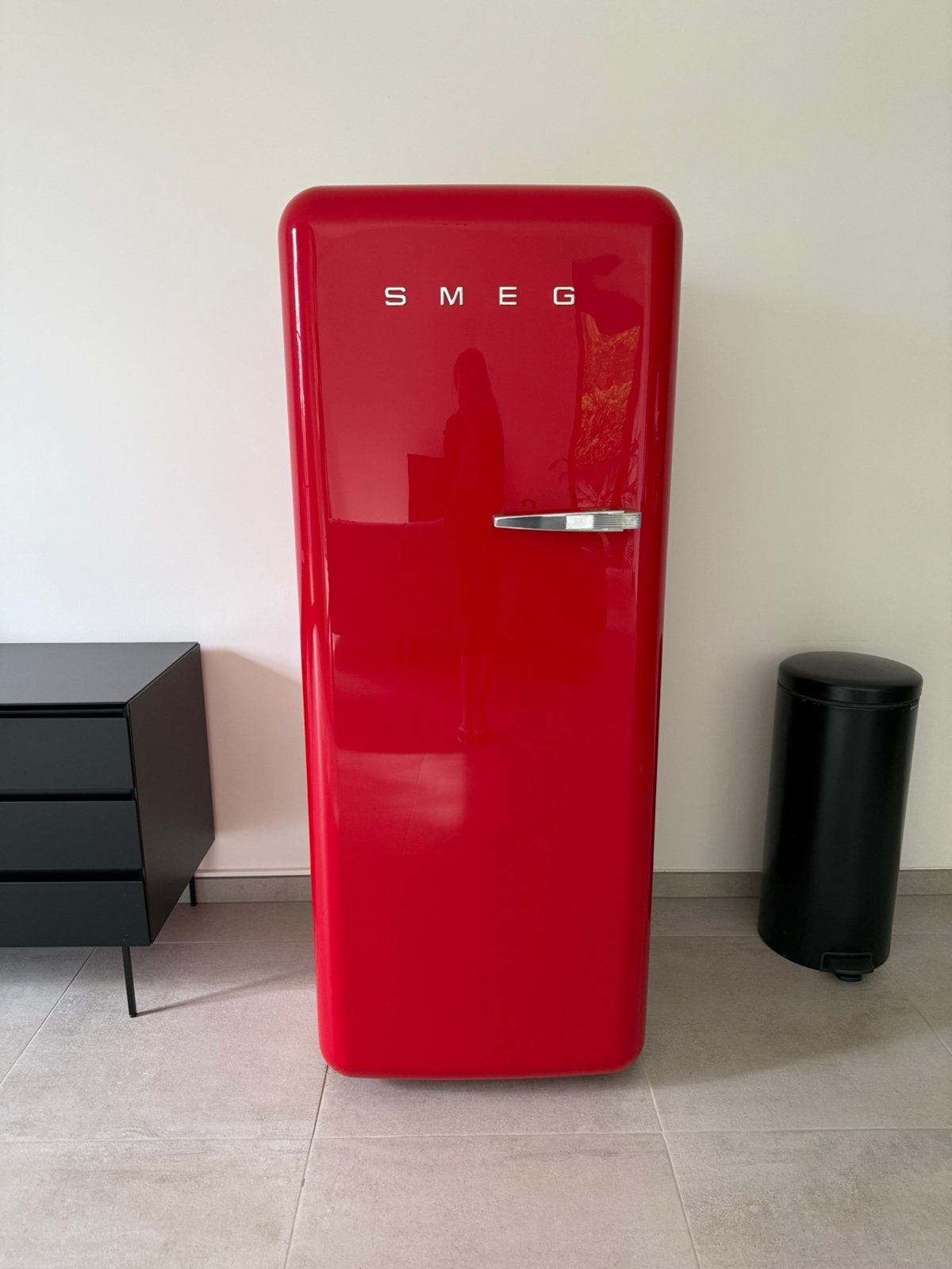 Smeg frigo rood, 200 litres ou plus, Enlèvement, Comme neuf, Avec compartiment congélateur