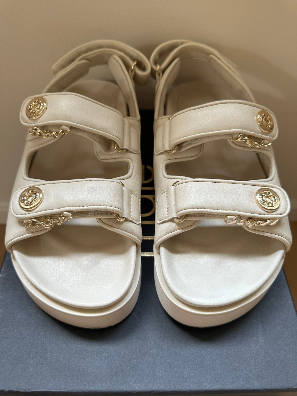 Lederen maje sandalen, Ophalen, Zo goed als nieuw, Beige