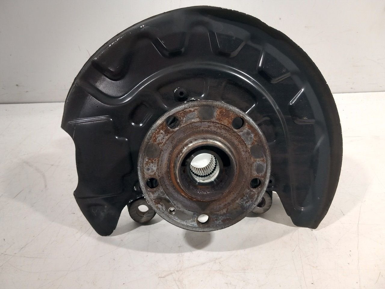 Wielnaaf rechts voor Volkswagen Golf, Onderdelen@venauto.nl, Van der Ven Autorecycling B.V., Ettenseweg 76, 4706 PB Roosendaal, The Netherlands