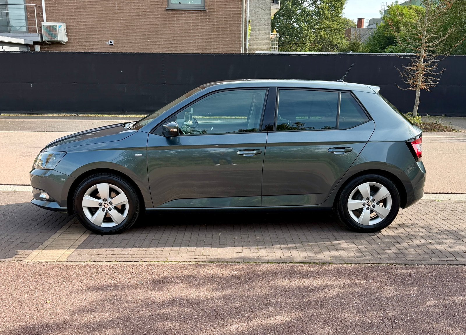 Skoda Fabia 1.0 TSI – 1ste eigenaar – Gekeurd voor verkoop!, Argent ou Gris, Achat, Euro 6, Noir