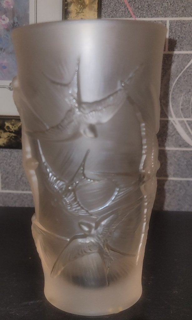 Vase lalique  modéle (hirondelle), Antiquités & Art, Enlèvement