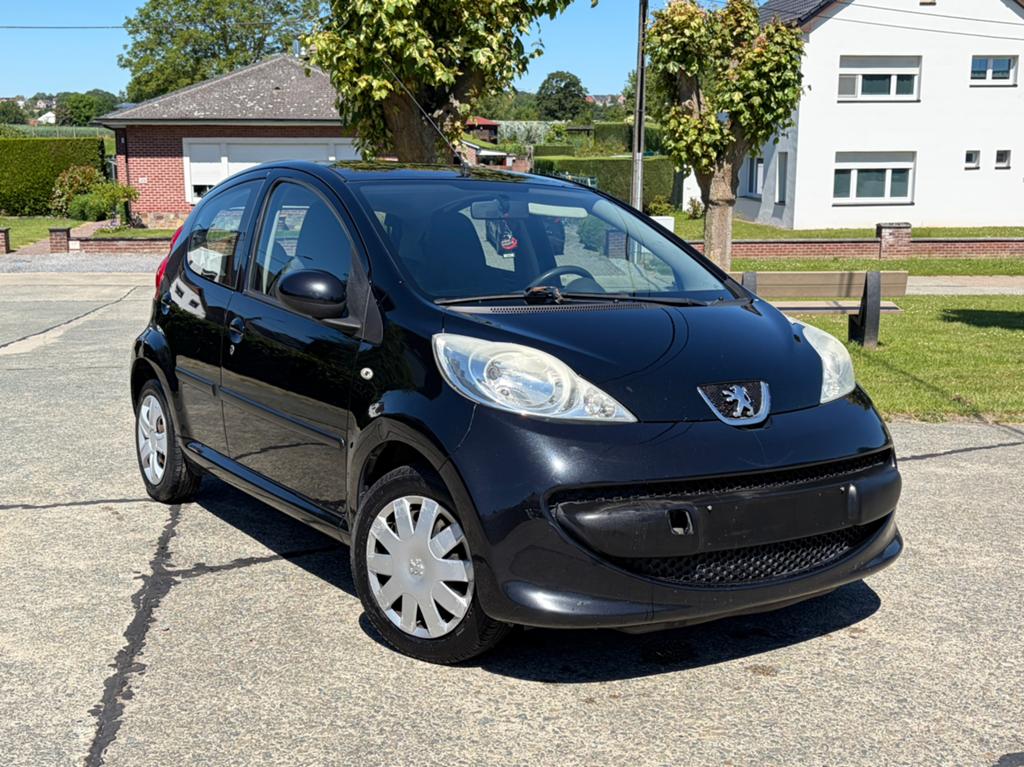 Peugeot 107 HDI, Auto's, Peugeot, Voorwielaandrijving, Stof, 1398 cc, Zwart