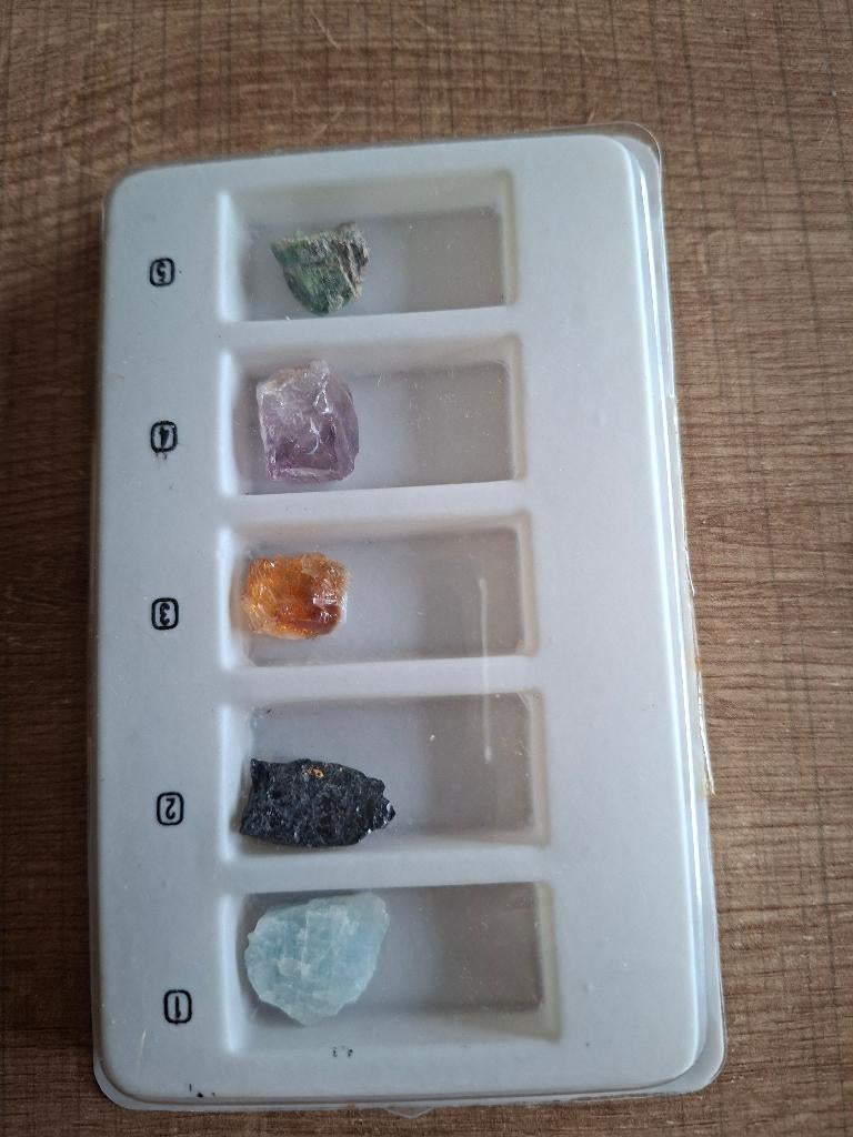 Mineralen setje, Verzamelen, Ophalen of Verzenden, Mineraal