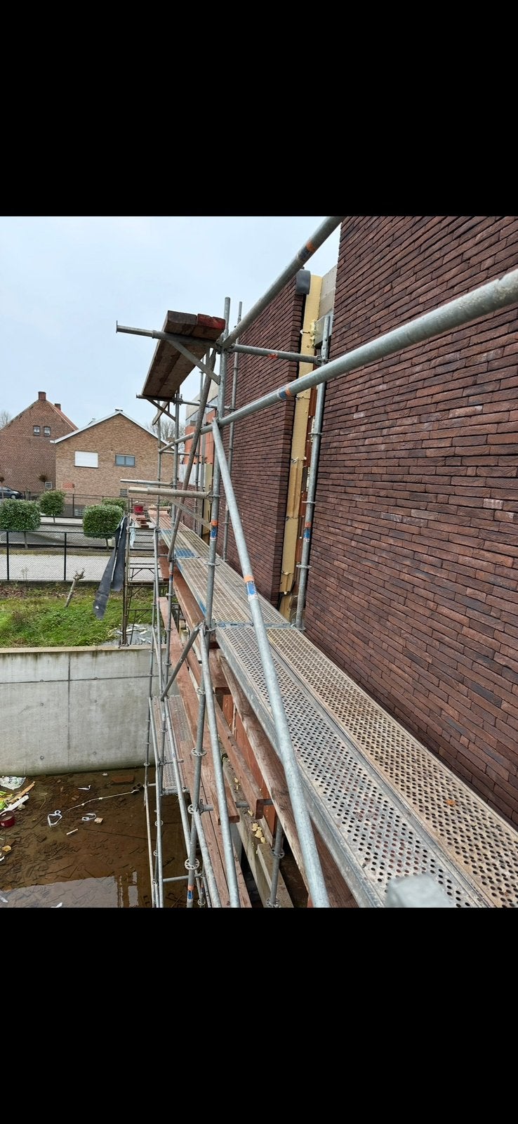 Stelling gevelsteiger layher scafom, Doe-het-zelf en Bouw, Steigers, Ophalen, Zo goed als nieuw