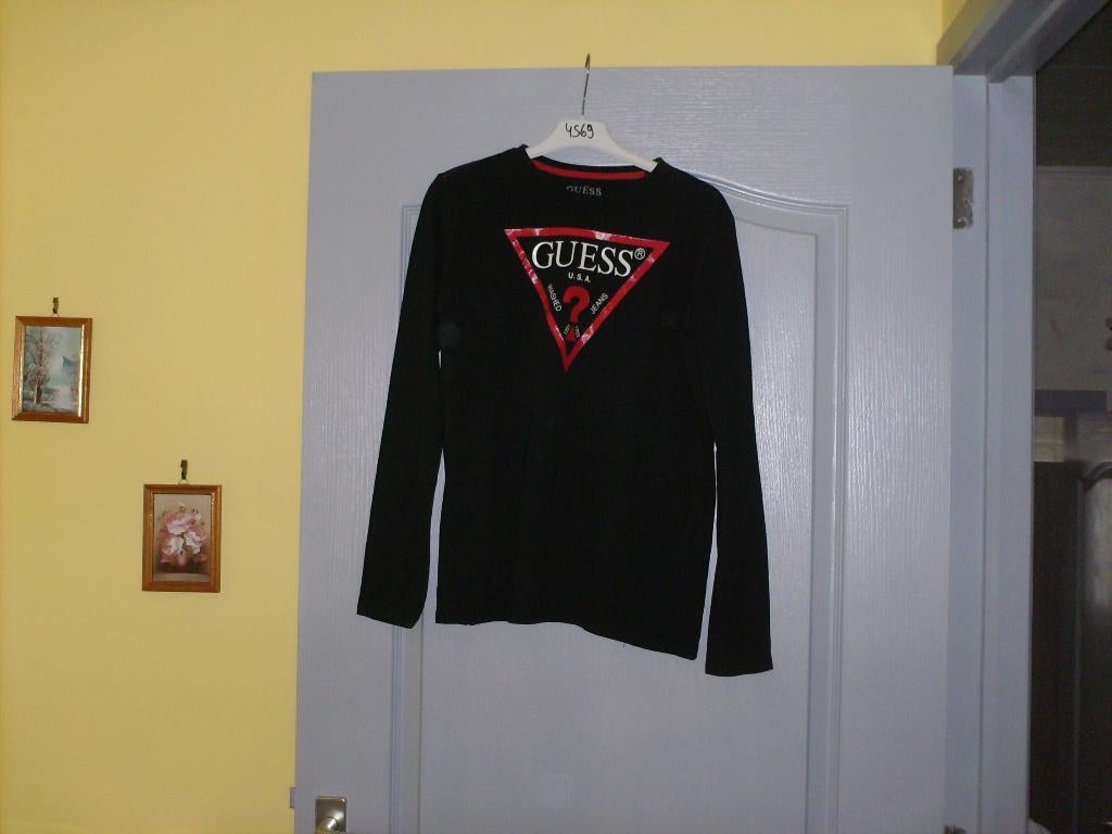 a vendre tee shirt pour enfant, Kinderen en Baby's, Kinderkleding | Maat 146, Overige typen, Ophalen of Verzenden, Jongen, Guess