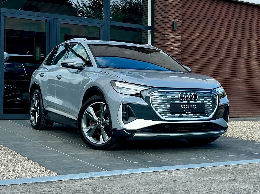 Audi Q4 e-Tron 82 kWh 40 S-LINE/HuD/ACC/CAM/LEDER/AMBI/LED, Auto's, Audi, Dealer onderhouden, 0 cilinders, https://public.car-pass.be/vhr/59171e22-0b58-4f39-a470-598c0f3dad7c