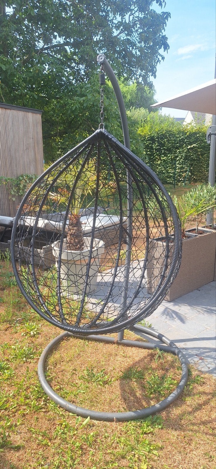 hangstoel ei (zonder kussens), Tuin en Terras, Tuinstoelen, Ophalen, Zo goed als nieuw