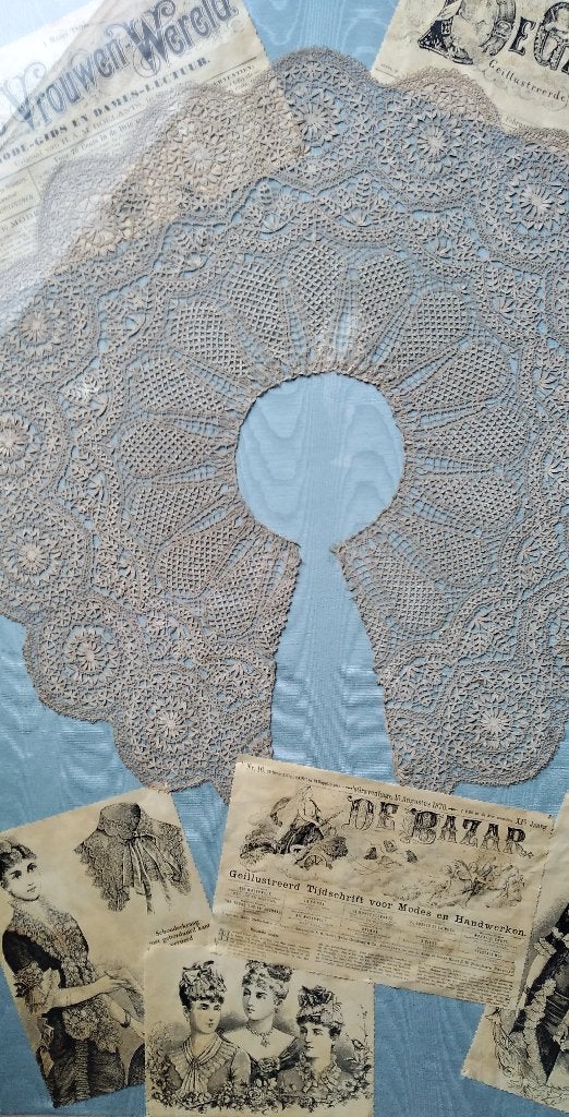 Antiek textiel kantwerk KRAAG uit 1890, Hobby en Vrije tijd, Kantklossen, Ophalen, Gebruikt, Overige typen