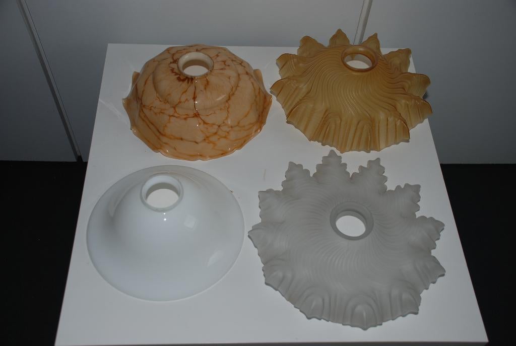 4 lampenkappen in gekleurd glas, Enlèvement