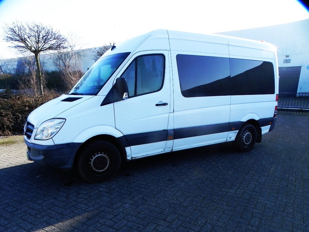Mercedes Sprinter 311 CDI 3.2 9.Pers met lift mindervaliden, Auto's, Bestelwagens en Lichte vracht, 4 cilinders, Wit, Elektrische ramen