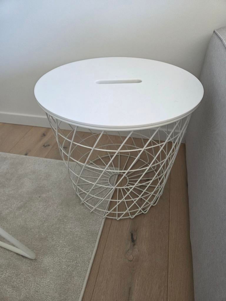Bijzettafel / kleine salontafel / opbergtafel, 45 tot 60 cm, Minder dan 55 cm, Gebruikt, Rond