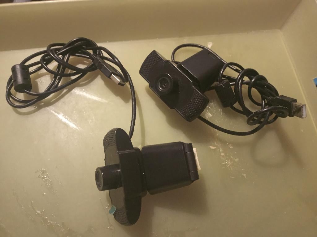 2 x USB-webcam, Gebruikt, ChromeOS, Ophalen of Verzenden, Monitorclip