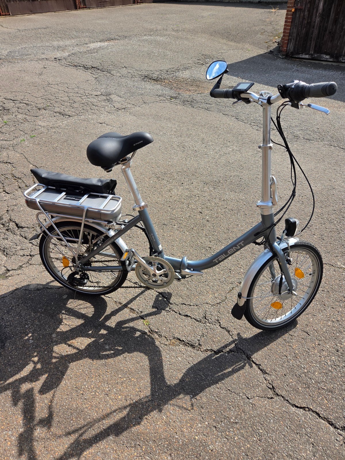 minifiets elektrische, 20 inch of meer, Zo goed als nieuw, Totaal opvouwbaar, Ophalen