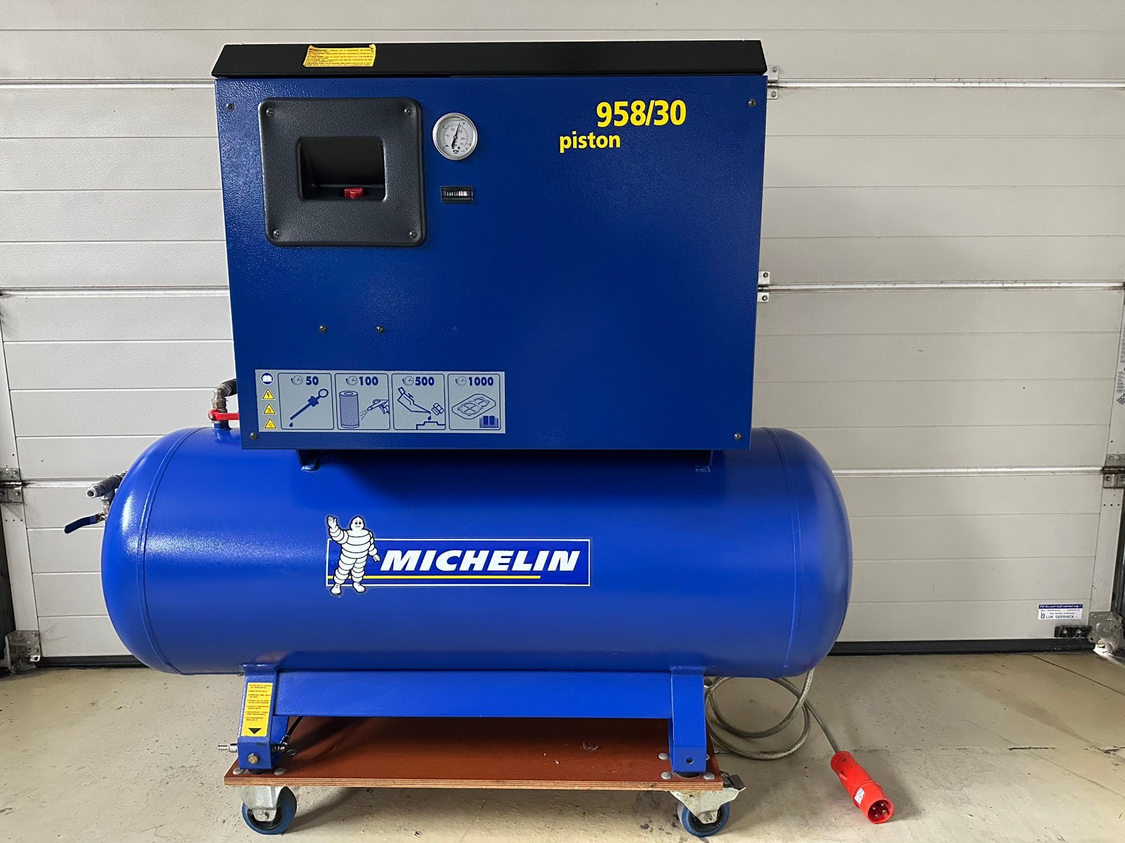 Michelin 5,5 PK 270 Liter Compressor, Ophalen, Zo goed als nieuw