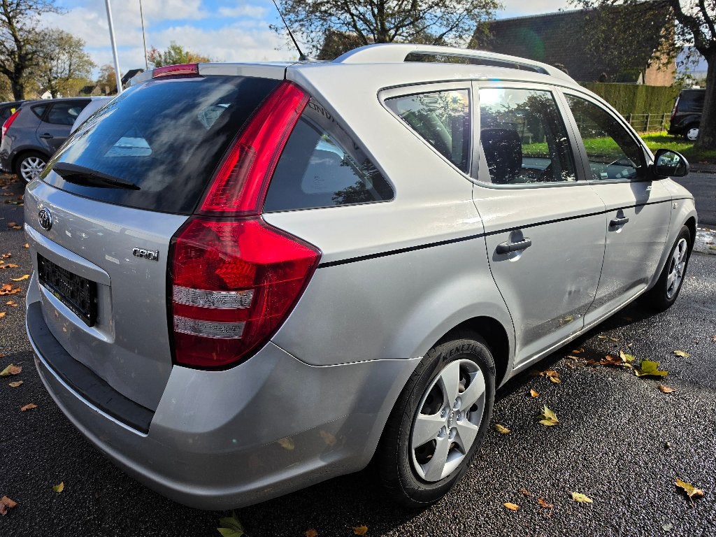 Kia Ceed SW 1.6CRDi, 2/2009, 180.578km, Airco, Export, Autos, Argent ou Gris, Achat, Entreprise, 5 portes