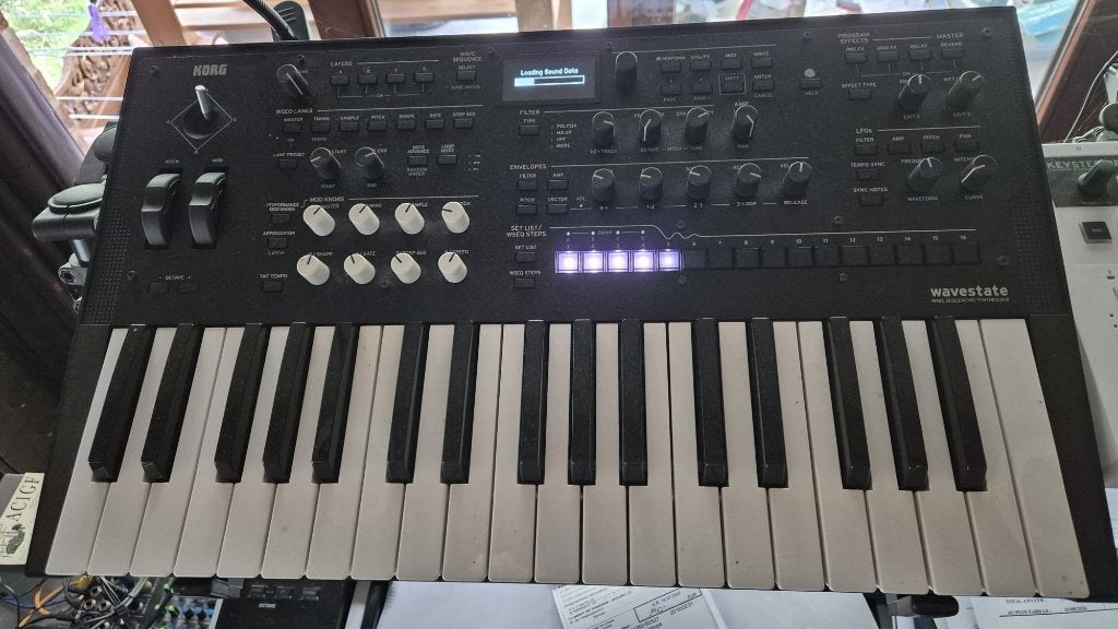 KORG WAVESTATE (gen I) 37 keys in perfect state, Comme neuf, Enlèvement, Avec connexion MIDI, Korg