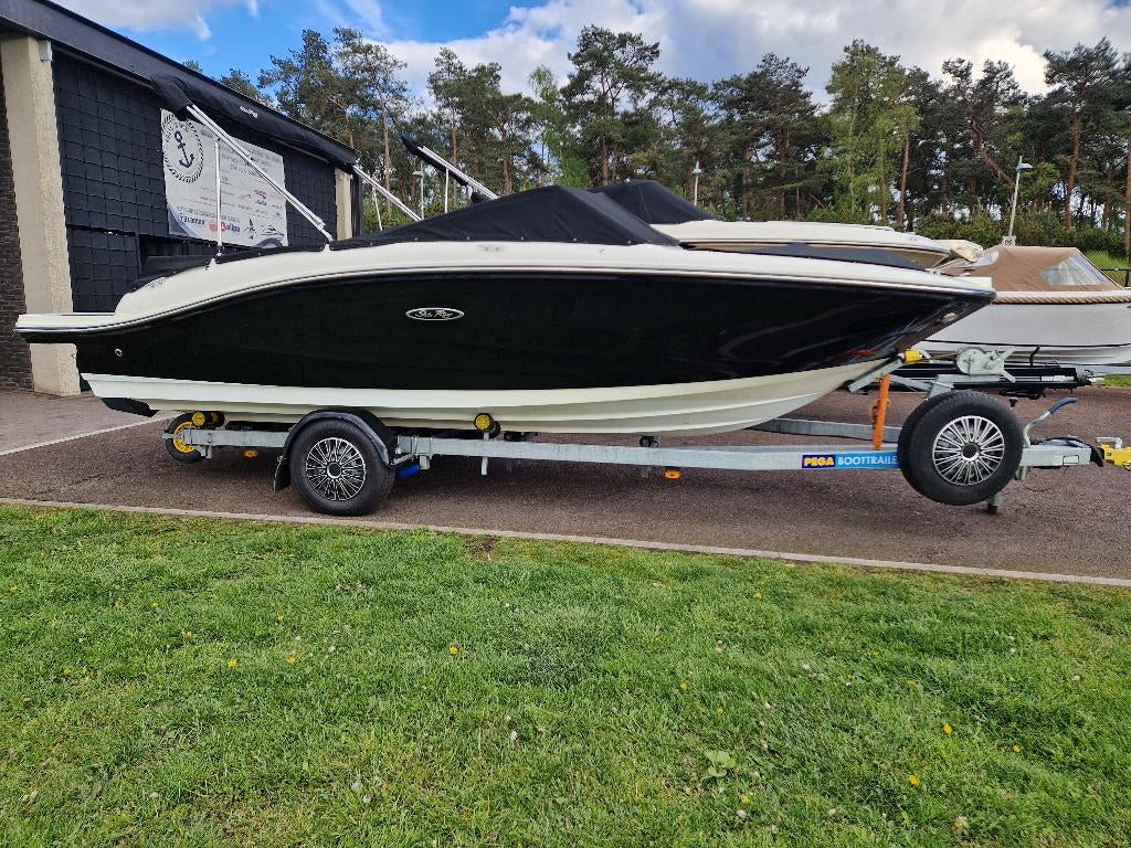 Sea Ray 190 SPX _ 200PK_ Full option !!, Watersport en Boten, Speedboten, Zo goed als nieuw, 3 tot 6 meter, Benzine, 200 pk of meer