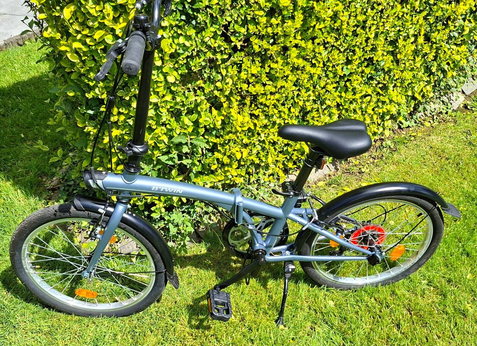 2 vélos pliables rouge/bleu btwin comme neuf, Vitesses, Frein sur jante, Comme neuf, Enlèvement
