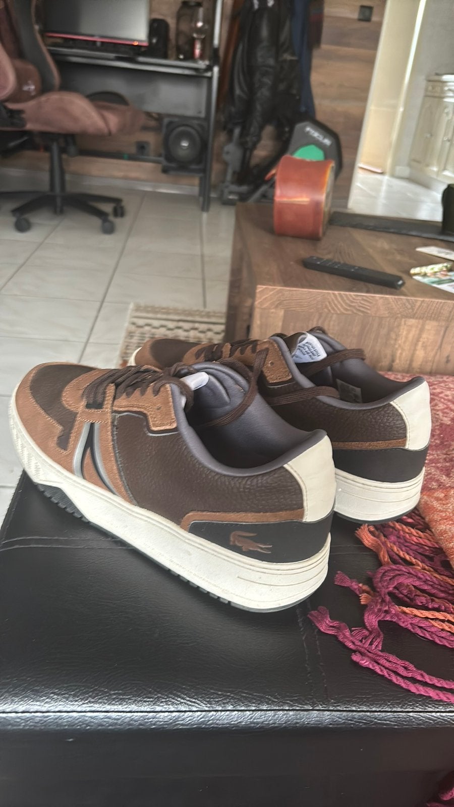 Lacoste te koop gratis verzending!, Vêtements | Hommes, Chaussures, Enlèvement ou Envoi, Comme neuf, Brun, Baskets