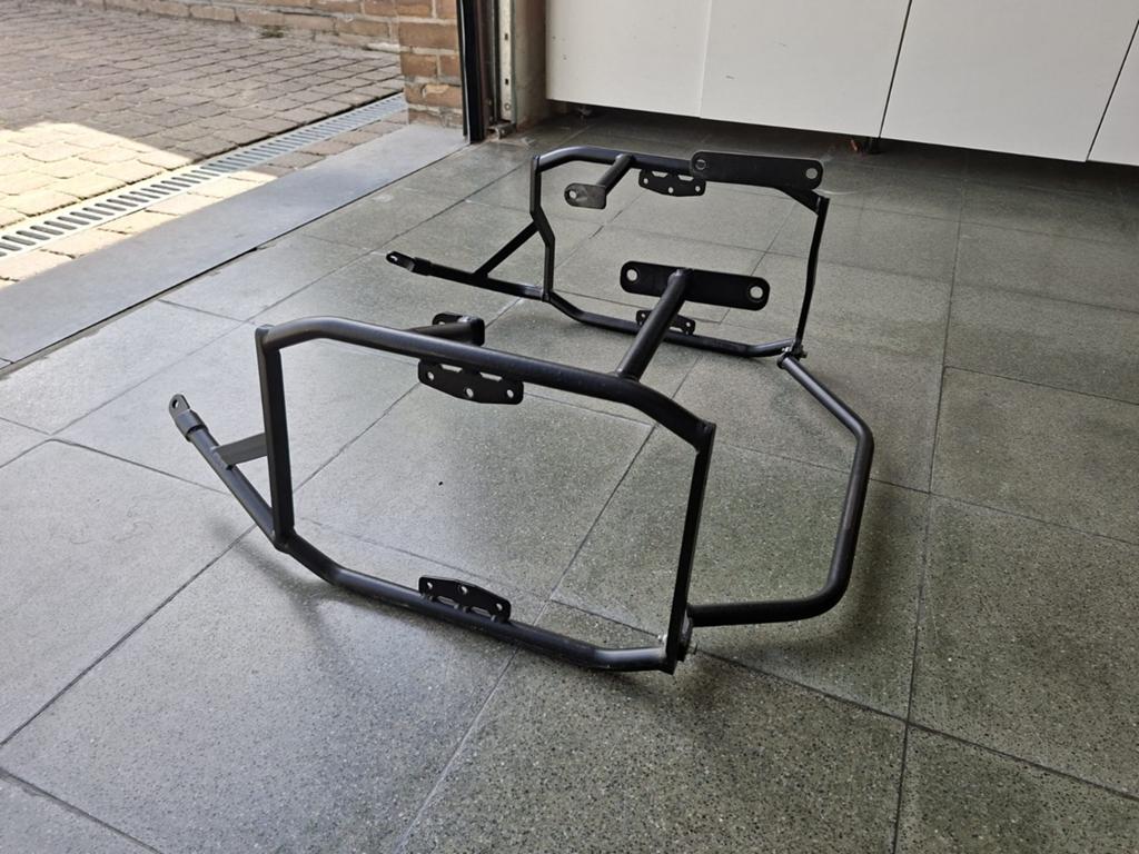 Porte-bagages Bumot KTM Adventure 790/890, Enlèvement