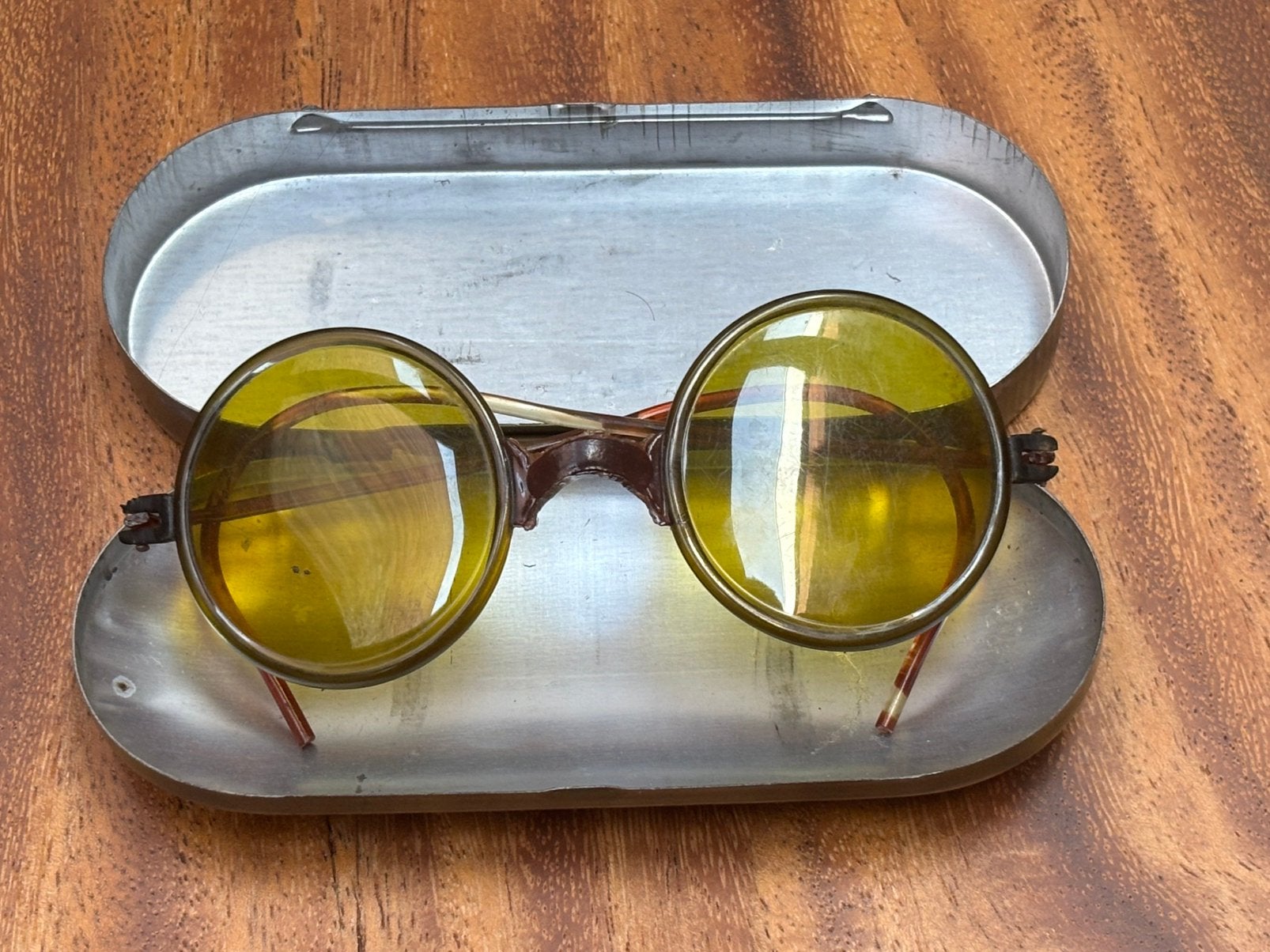 Lunettes de Soleil  Bakélite Allemande, Enlèvement ou Envoi