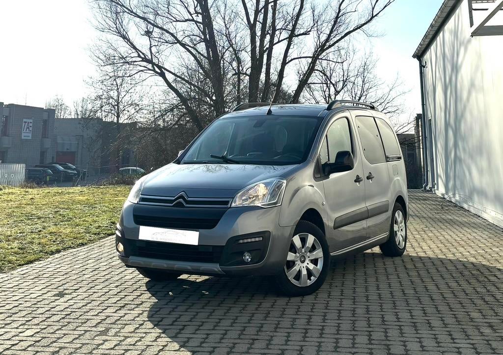 CITROEN BERLINGO 1.2i  2017, Auto's, Berlingo, Bedrijf, Te koop, Benzine
