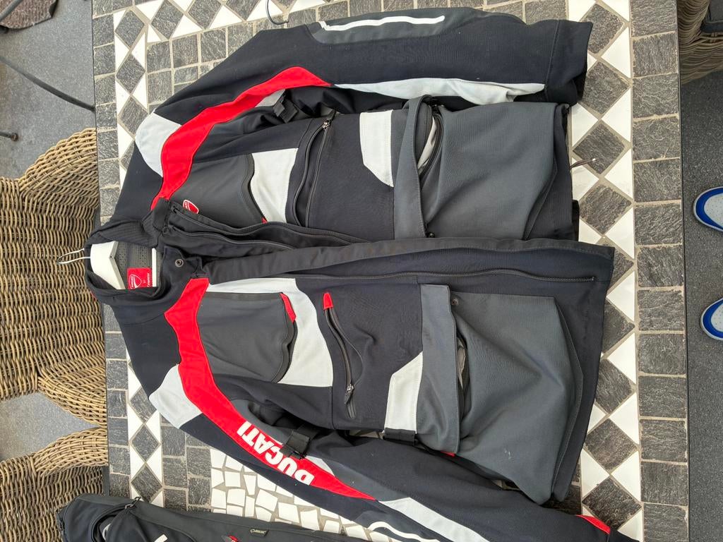 Ducati gore-tex pak maat 56, Motoren, Kleding | Motorkleding, Ophalen, Combipak