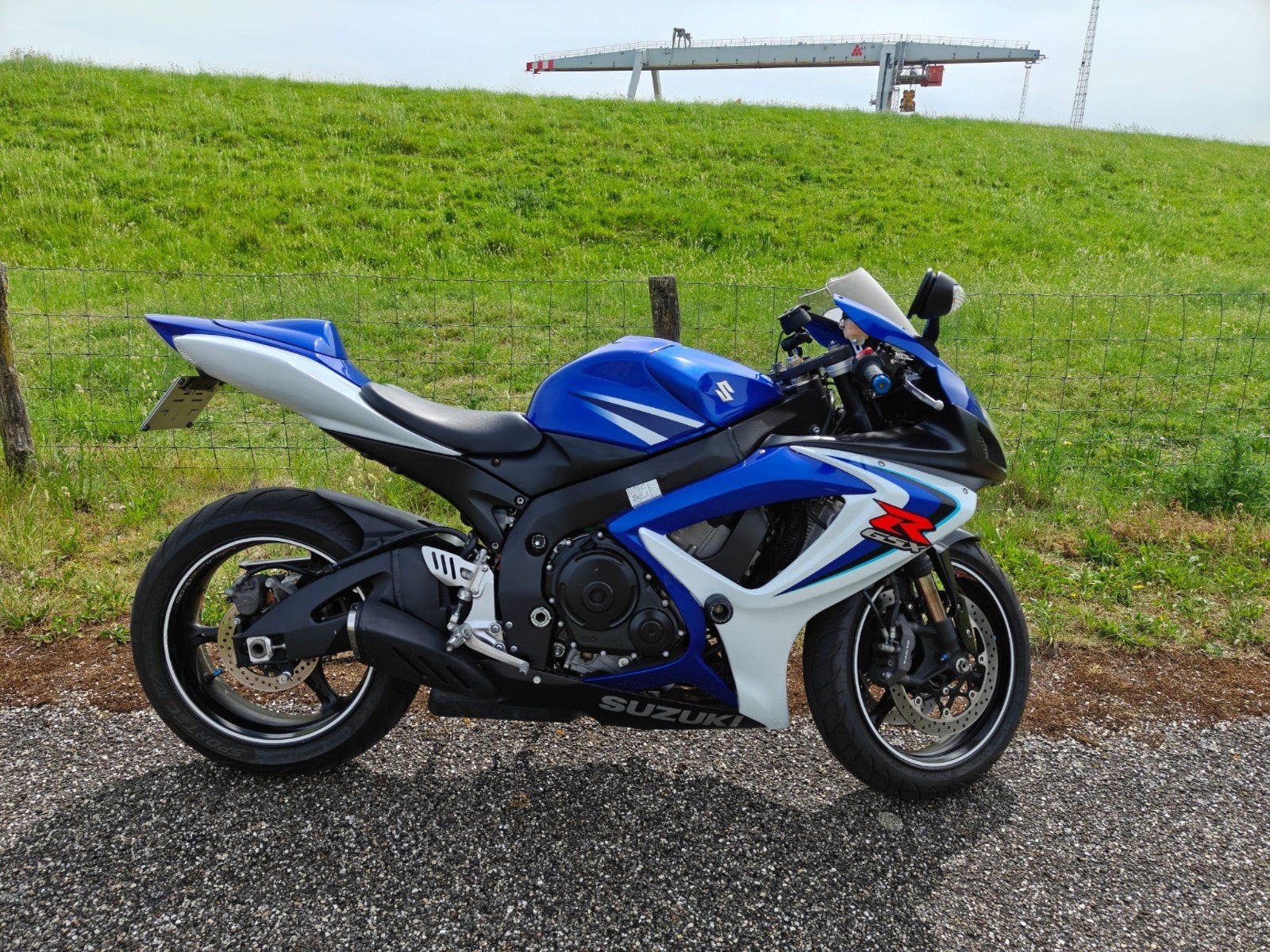 Suzuki GSX-R 750, Motoren, Ophalen