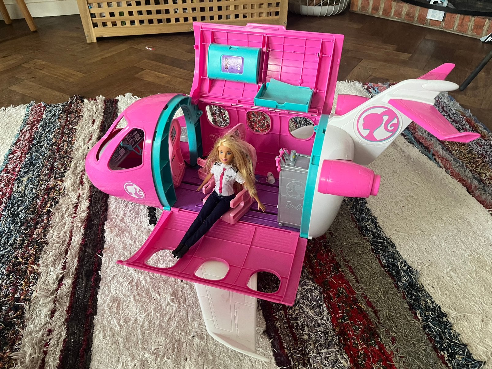Avion Barbie, Enlèvement, Comme neuf