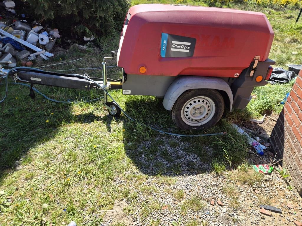 Atlas copco compressor XAS38 met bodemrakket, Enlèvement