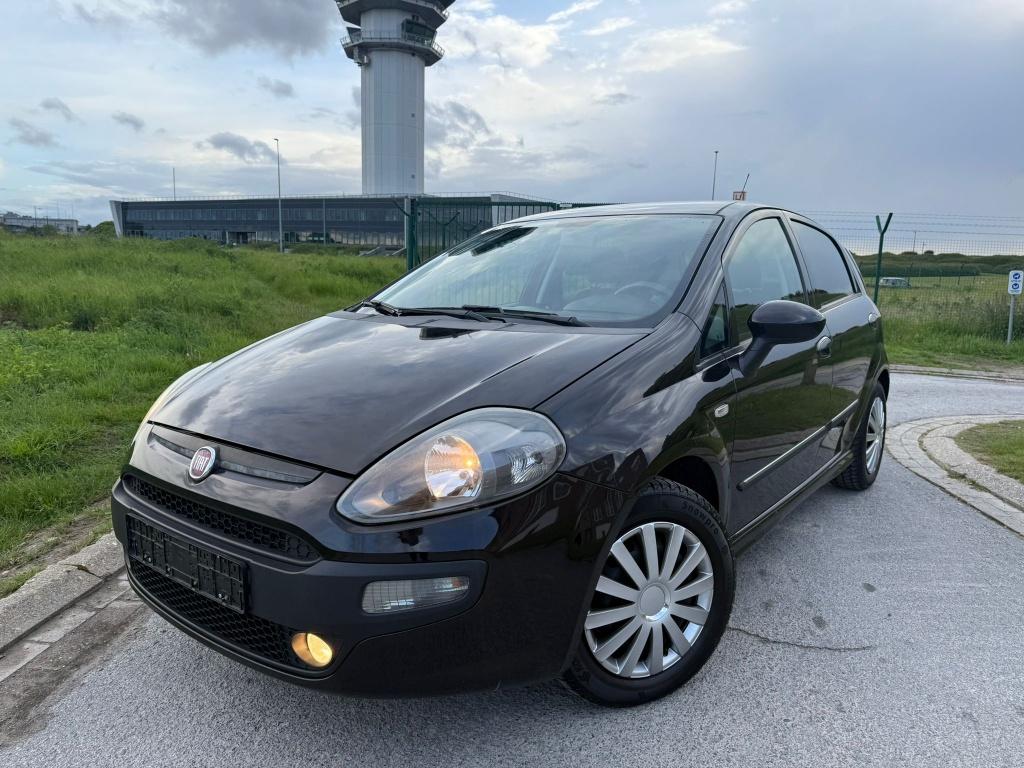 Fiat punto edition racing 1.4i interieur cuir/leder/AIRCO, Auto's, Fiat, Particulier, Punto, ABS, Airbags, Alarm, Bluetooth, Cruise Control