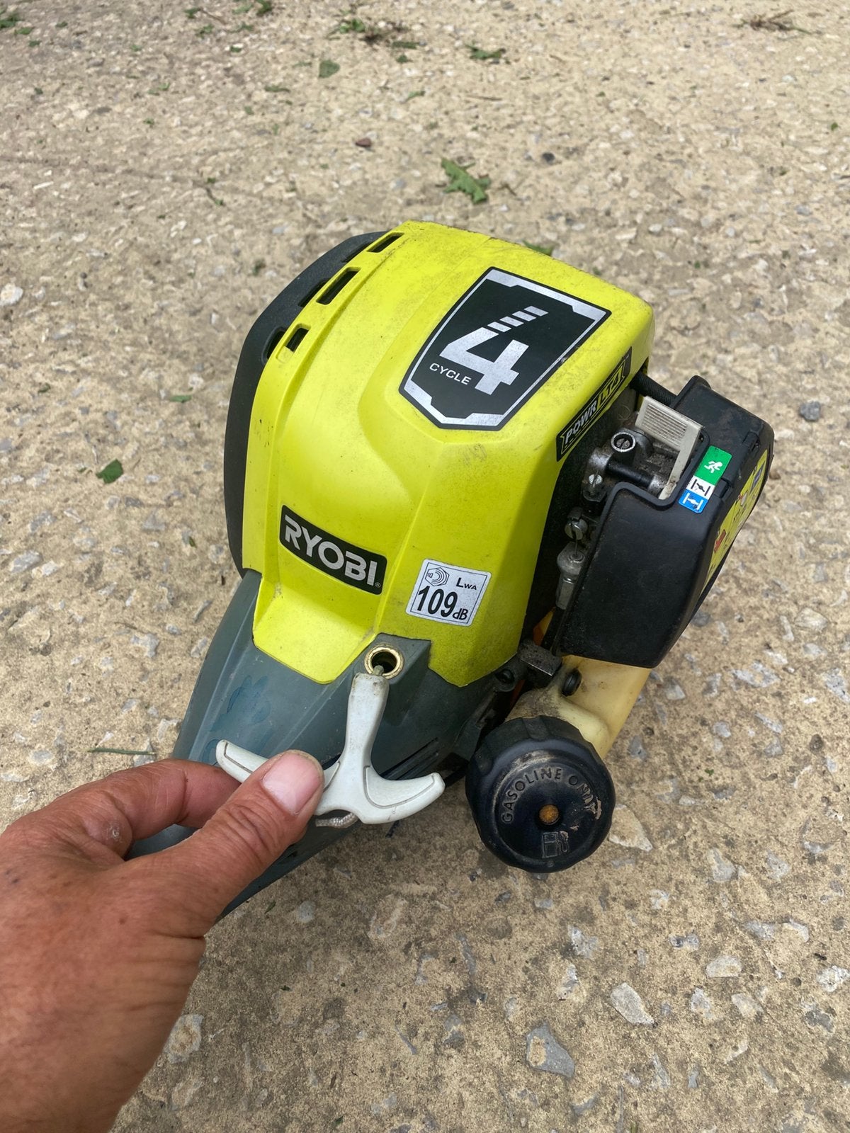 Débroussailleuse Ryobi, Jardin & Terrasse, Enlèvement, Utilisé