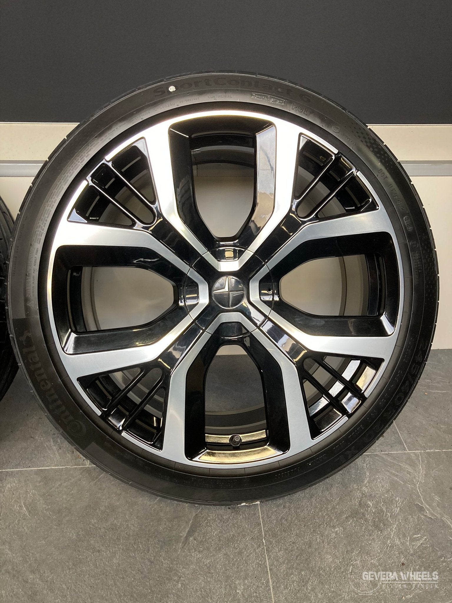 20” originele Polestar 2 velgen + banden DEMO 5x108 32243956, Pneus et Jantes, 245 mm, Véhicule de tourisme, Pneus été